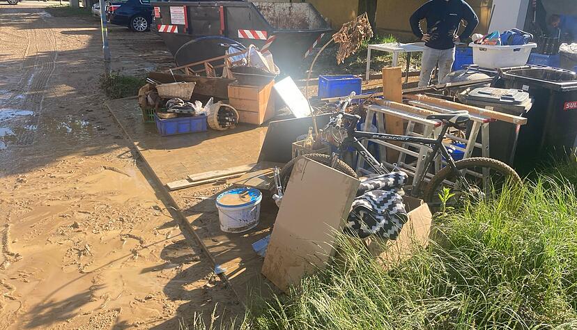 Aufräumen in Gemmingen nach dem Unwetter Aufräumen in Gemmingen nach dem Unwetter