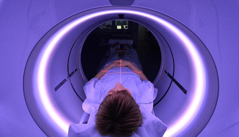 Moderne Diagnostik im Einsatz: Das Screening erfolgt per Niedrigdosis-CT, das Tumoren bereits im Fr&uuml;hstadium sichtbar macht.