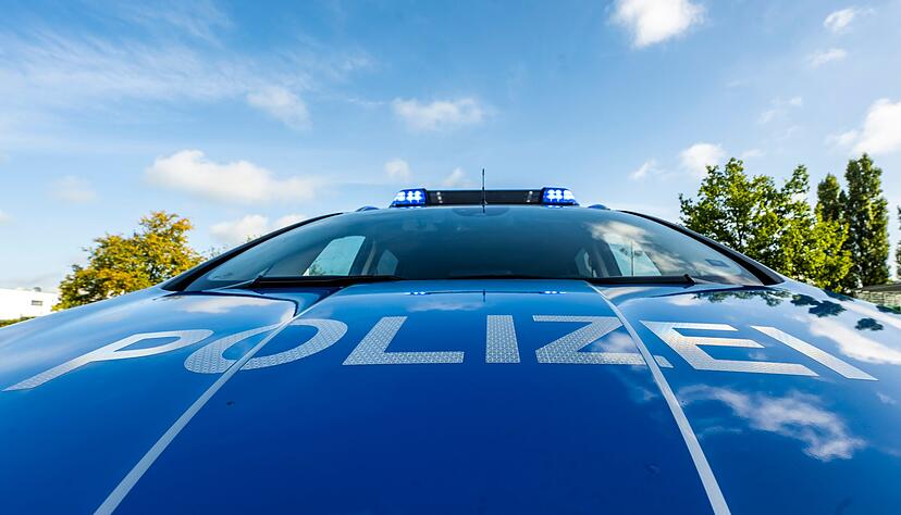 In Singen hat die Polizei einem mutmaßlichen «Reichsbürger» Waffen abgenommen.