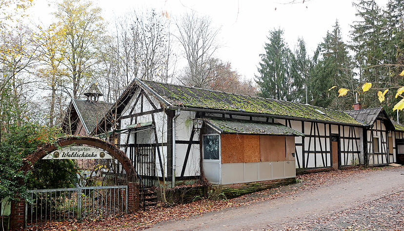 Der bauliche Zustand der Heilbronner Waldschänke ist zu schlecht, um sie zu erhalten. Der bauliche Zustand der Heilbronner Waldschänke ist zu schlecht, um sie zu erhalten.