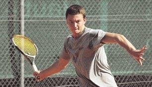 Julian Ludt vom TC Bad Friedrichshall unterlag im Endspiel der U-18-Junioren dem Spaichinger Johannes Winkler mit 0:6 und 2:6.Foto: Klaus Krüger Julian Ludt vom TC Bad Friedrichshall unterlag im Endspiel der U-18-Junioren dem Spaichinger Johannes Winkler mit 0:6 und 2:6.Foto: Klaus Krüger
