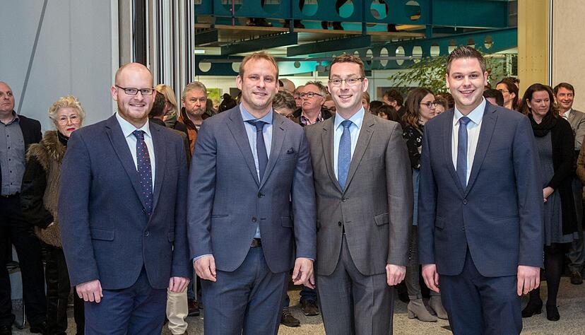 Kurz nach der Verk&uuml;ndung des Ergebnisses: (von links) Tobias Greulich, Marcel Meyer, Steffen Heber und Andreas Vierling.
Foto: Mario Berger