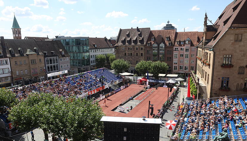 Rund 1000 Besucher verfolgten den Wettbewerb der Frauen am Samstag. Rund 1000 Besucher verfolgten den Wettbewerb der Frauen am Samstag.