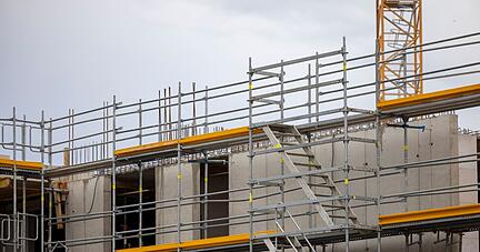 «Aktuell melden 11,9 Prozent der Unternehmen im Wohnungsbau Finanzierungsschwierigkeiten. Das ist der höchste Wert seit über 30 Jahren», teilt das Ifo-Institut mit. «Aktuell melden 11,9 Prozent der Unternehmen im Wohnungsbau Finanzierungsschwierigkeiten. Das ist der höchste Wert seit über 30 Jahren», teilt das Ifo-Institut mit.