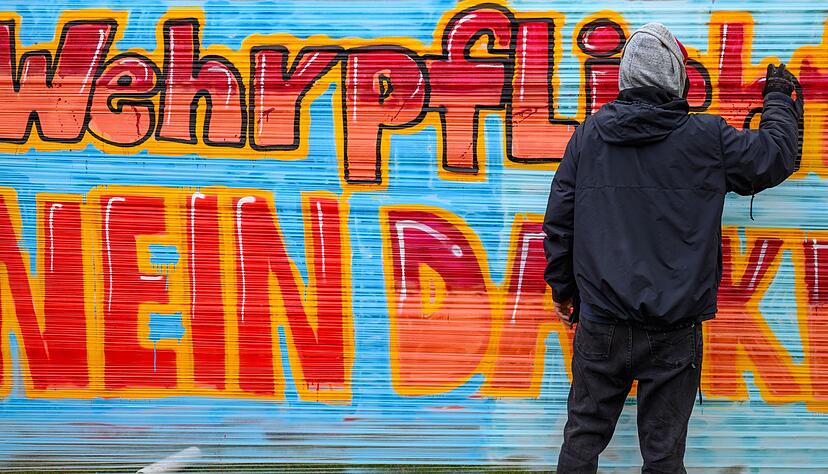 Zwischen Klassenzimmer und Kundgebung: Wer streikt, sollte sich offen abmelden &ndash; alles andere gilt als Schw&auml;nzen.