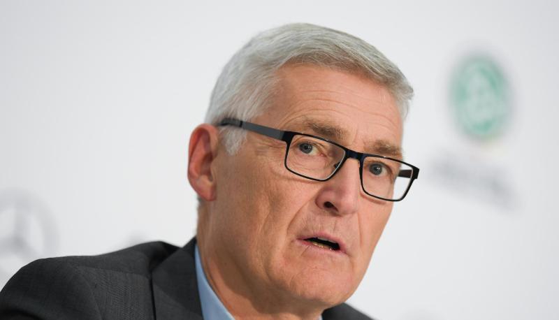 Schiedsrichter-Chef Lutz Michael Fr&ouml;hlich hat den Platzverweis f&uuml;r Werders Moisander gerechtfertigt.