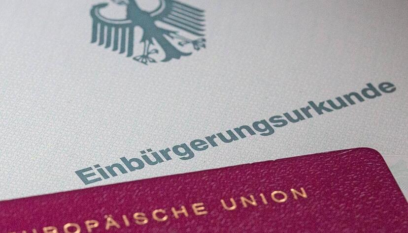 Auch in der Region liegen Hinweise vor, dass bei Einbürgerungen betrogen wurde. Foto: dpa Auch in der Region liegen Hinweise vor, dass bei Einbürgerungen betrogen wurde. Foto: dpa