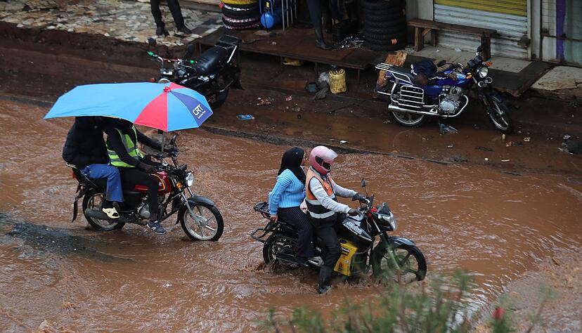 Der Wetterdienst warnt: In den n&auml;chsten Tagen soll noch mehr Regen fallen.