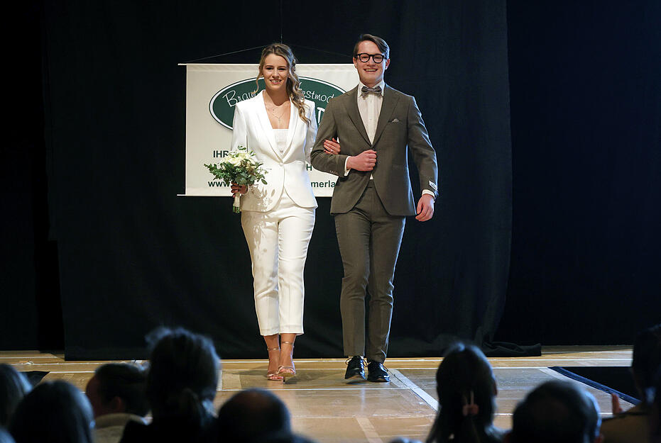 Eine Messe wie das Hochzeitspektakel in der Heilbronner Harmonie bietet sich an, um sich zum einen inspirieren zu lassen und zum anderen auch Preise zu vergleichen. Eine Messe wie das Hochzeitspektakel in der Heilbronner Harmonie bietet sich an, um sich zum einen inspirieren zu lassen und zum anderen auch Preise zu vergleichen.