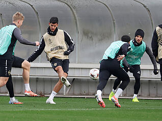 Am Mittwochvormittag absolviert der VfB Stuttgart das Abschlusstraining vor dem Europa-League-Spiel gegen Maccabi Tel Aviv. Am Mittwochvormittag absolviert der VfB Stuttgart das Abschlusstraining vor dem Europa-League-Spiel gegen Maccabi Tel Aviv.