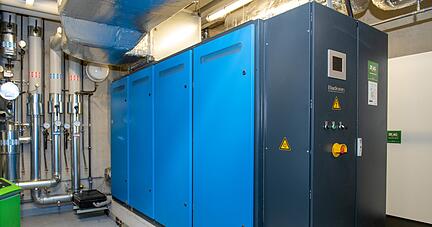 Moderne Blockheizkraftwerke weisen eine h&ouml;here Energieeffizienz auf, als die meisten individuellen Heizkessel in vielen Privath&auml;usern.
Foto: Christiana Kunz