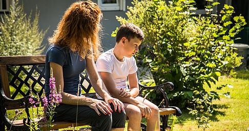 Umgang mit Krisen: Eltern sollten unterscheiden, welche Infos ihr Kind verstehen kann - und welche eher &Auml;ngste ausl&ouml;sen.