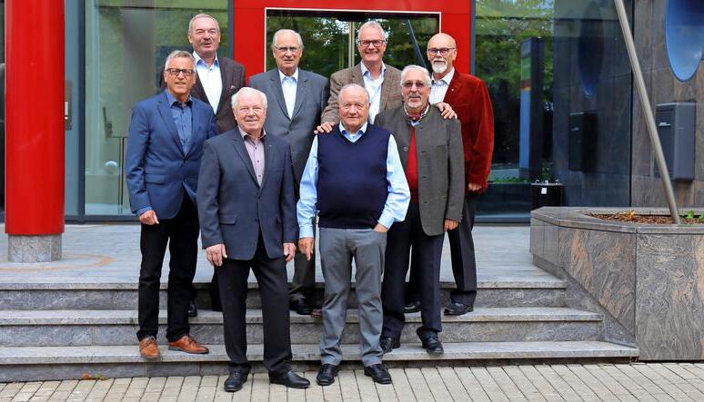 Kammerhurgler (v. l.): Wolfgang Wörner, Heinz Nitsche, Willi Weller, Dietrich Eberle, Herbert Ackermann, Peter Scheuermann, Gerhard Lichy, Ralph John.
Foto: privat