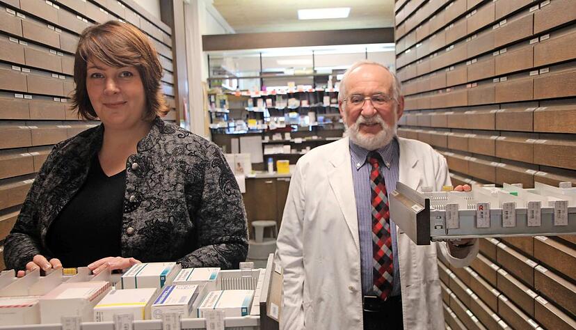 Günter Ziegler gibt sein Fachgeschäft in jüngere Hände. Rebecca Wolhoff ist seine Nachfolgerin.Foto: Ute Knödler Günter Ziegler gibt sein Fachgeschäft in jüngere Hände. Rebecca Wolhoff ist seine Nachfolgerin.Foto: Ute Knödler