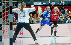 Iva van der Lindens (Mitte) Zeit in Neckarsulm geht im Sommer zu Ende. F&uuml;r die Niederl&auml;nderin selbst kam ihr Aus &uuml;berraschend.