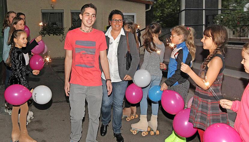 WM-Empfang für Markus Lell und Trainerin Klaudia Rieger-Katzmaier nach dem Titel 2014, nun trainiert der 30-Jährige selbst den Nachwuchs. Foto: Archiv/Veigel WM-Empfang für Markus Lell und Trainerin Klaudia Rieger-Katzmaier nach dem Titel 2014, nun trainiert der 30-Jährige selbst den Nachwuchs. Foto: Archiv/Veigel