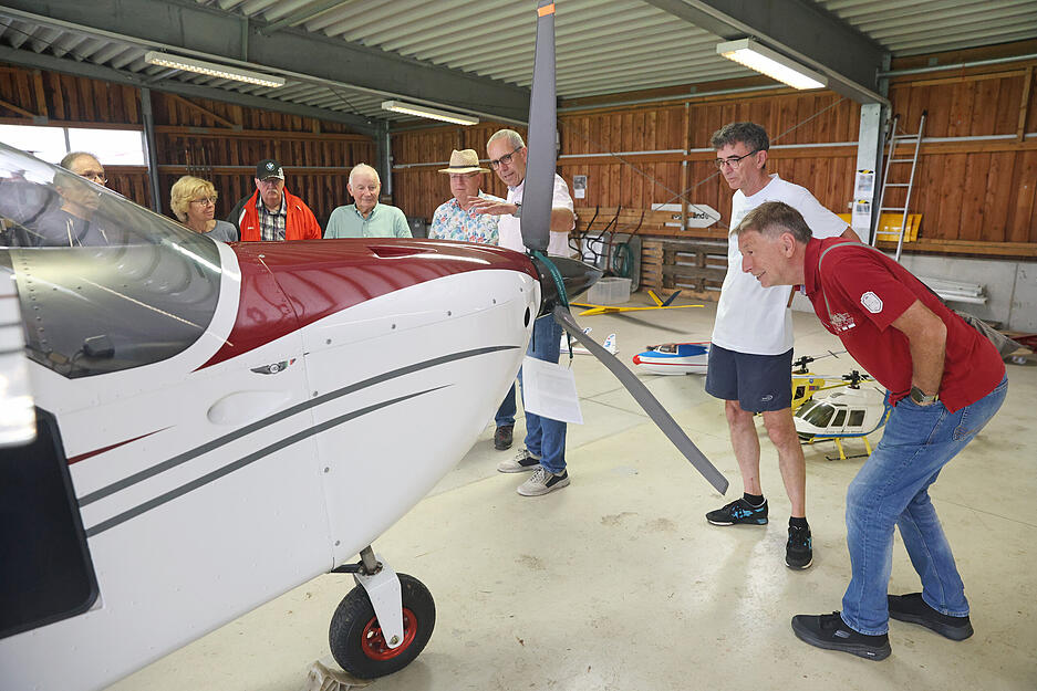 Leser der Heilbronner Stimme/Kraichgau Stimme/Hohenloher Zeitung konnten sich bei der Fliegergruppe Heilbronn informieren. Leser der Heilbronner Stimme/Kraichgau Stimme/Hohenloher Zeitung konnten sich bei der Fliegergruppe Heilbronn informieren.