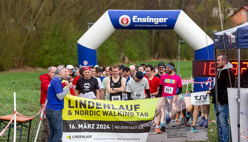 Der Startschuss zum 46. Lindenlauf fällt. Der Startschuss zum 46. Lindenlauf fällt.
