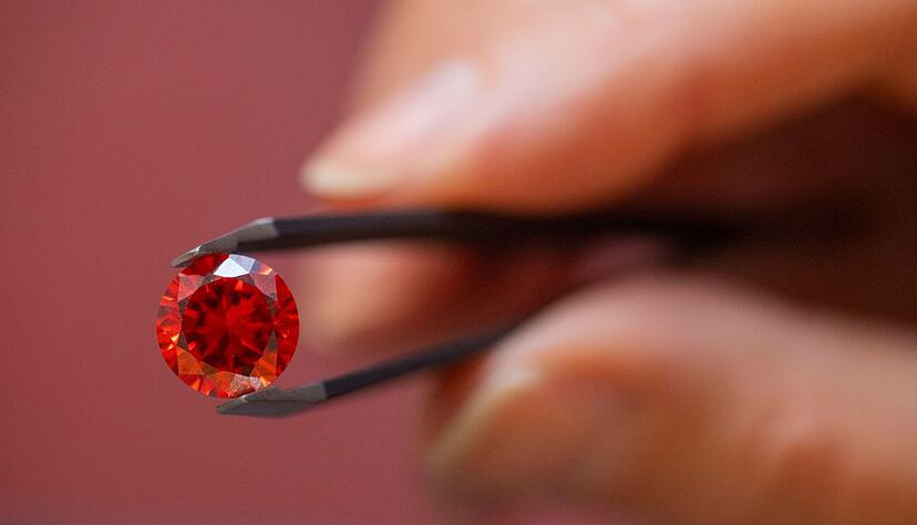 Laut Bestatterverband geht es vor allem darum, den Verstorbenen n&auml;her bei sich zu behalten. (Archivbild)