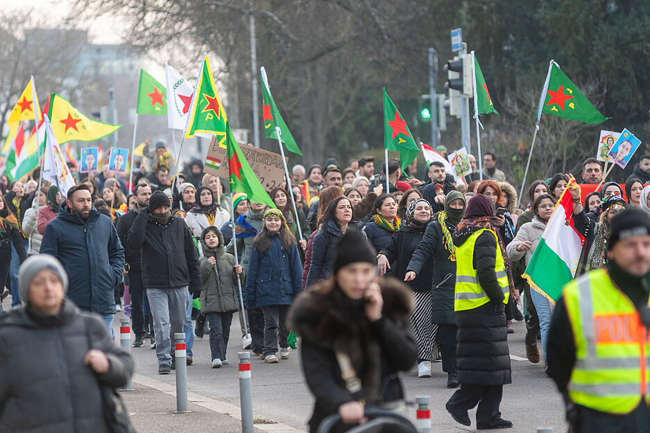 Die pro-kurdische Demonstration f&uuml;hrte durch die Heilbronner Innenstadt.