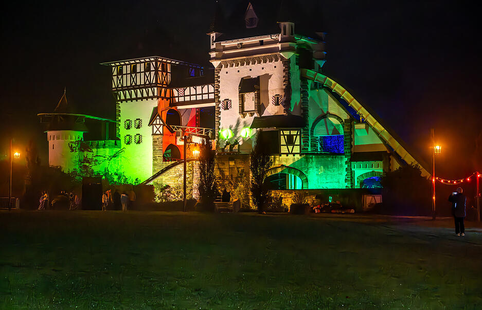 Am Samstag, 19. Oktober, sowie am Freitag und Samstag, 25. und 26. Oktober, haben Halloweenfans noch einmal die Gelegenheit, sich bei den Altweibernächte im Erlebnispark Tripsdrill ein wenig zu fürchten.