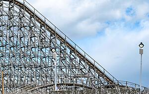 Die neue interaktive Pumpstation ist ein erfrischendes Vergn&uuml;gen f&uuml;r Gro&szlig; und Klein.