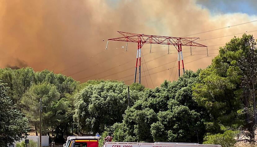 Die Flammen r&uuml;cken Marseille bedrohlich nahe.