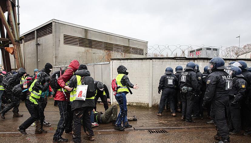 Die St&uuml;rmung des Veranstaltungsorts wurde verhindert.