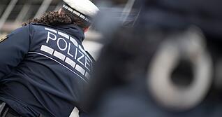 Nachdem in Steinheim an der Murr eine Sitzbank gestohlen wurde, sucht die Polizei Zeugen.