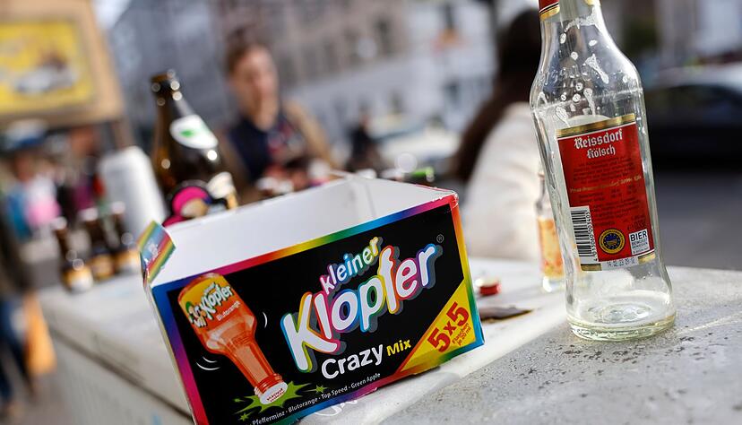 Alkohol und Karneval gehen meist Hand in Hand. Aber Achtung: Nicht jede Versicherung sch&uuml;tzt bei Promille im Blut.