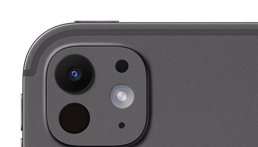 Die Kamera des neuen iPad Pro verf&uuml;gt nicht mehr &uuml;ber ein Ultraweitwinkel. Daf&uuml;r sorgt nun ein neuer Blitz f&uuml;r mehr Licht, auch beim Einscannen von Dokumenten.