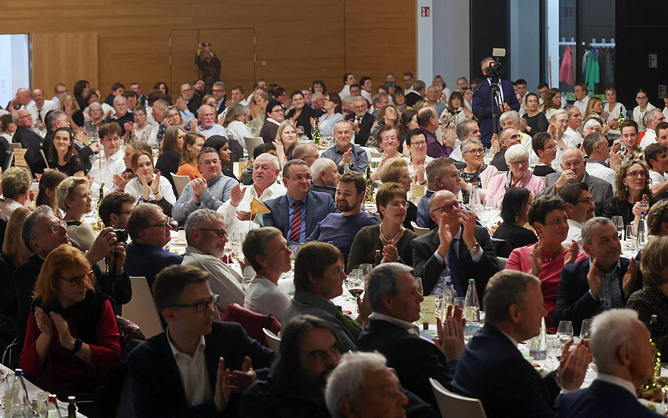 Wahl der Württemberger Weinkönigin in Pfedelbach 2022 Wahl der Württemberger Weinkönigin in Pfedelbach 2022