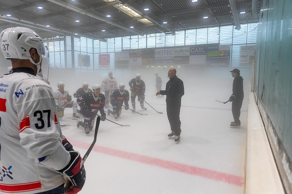 Die Heilbronner Falken sind zur&uuml;ck auf dem Eis.