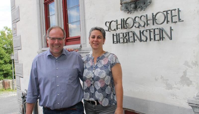 Verlassen mit Wehmut Schloss Liebenstein: Das Pächterehepaar Peter und Susanne Wagner hat den Betrieb seit 1994 geführt.
