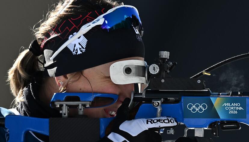 Am Schie&szlig;stand hat sich Franziska Preu&szlig; von ihrer franz&ouml;sischen Konkurrentin Lou Jeanmonnot drausbringen lassen. Dar&uuml;ber hat sie sich ziemlich ge&auml;rgert.