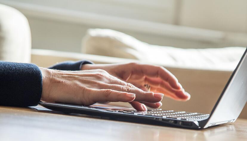 Jemandem den Zugriff auf eine E-Mail entziehen - oder sogar eine Nachricht zur&uuml;ckholen? Das geht unter bestimmten Voraussetzungen mit Gmail.