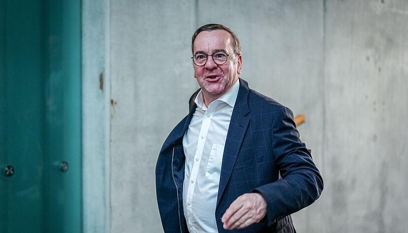 Verteidigungsminister - oder doch CDU-Abgeordneter?