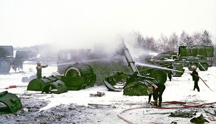 Die Unglückstelle am Nachmittag des 11. Januar 1985. Bilder wie diese blieben bis vor wenigen Jahren als Geheimsache unter Verschluss.
Foto: Stadtarchiv/Günter Baumann