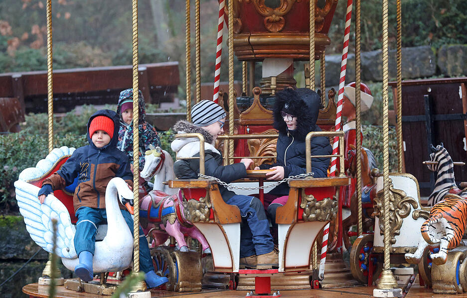 Zwischen Fahrspaß und Kulinarik entsteht im Winterwunderwald ein echtes Weihnachtsgefühl.