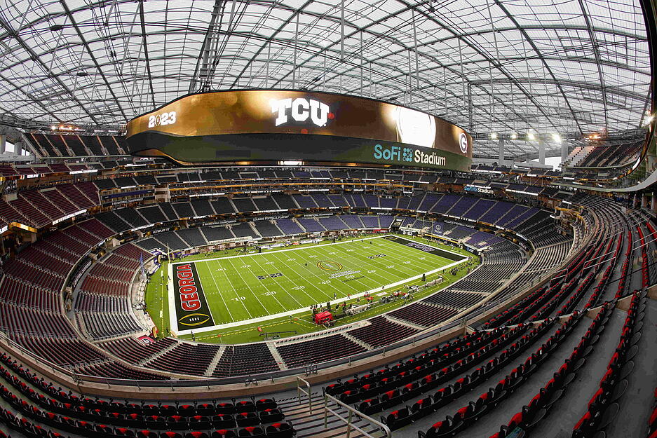 Inglewood (USA): Das SoFi Stadium wird bei der WM 2026 in Los-Angeles-Stadion umbenannt und hat Platz f&uuml;r 70.000 Zuschauer. F&uuml;nf Gruppenspiele, zwei Sechszehntelfinale und ein Viertelfinale werden dort ausgetragen.