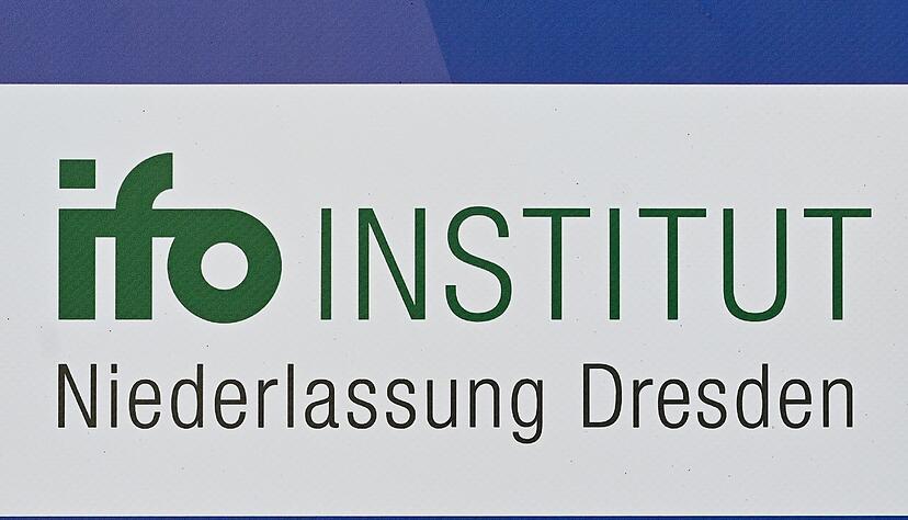 Laut einer Befragung des Dresdner Ifo Institutes bewerten ostdeutschen Unternehmen die Wirtschaftspolitik der Bundesregierung besonders kritisch (Symbolbild).