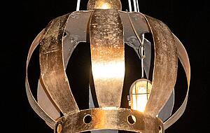 Sinnbild für eine 128 Jahre lange Kneipentradition: die Krone am Eingang. Sinnbild für eine 128 Jahre lange Kneipentradition: die Krone am Eingang.