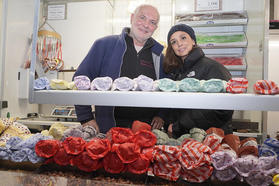 Fünf Tage lang wird bei "Advent am Schloss" besinnlich in die Vorweihnachtszeit eingeläutet. Fünf Tage lang wird bei "Advent am Schloss" besinnlich in die Vorweihnachtszeit eingeläutet.