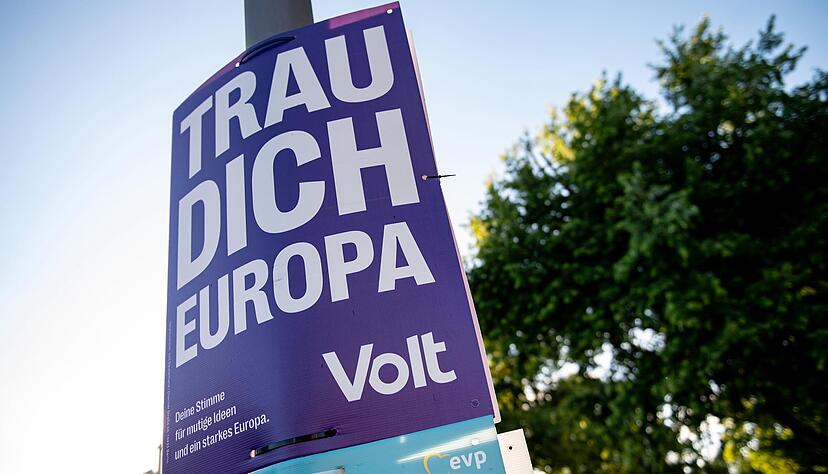 Volt sitzt bereits im Europaparlament und ist vor allem bei jungen Menschen beliebt. Der Einzug in den Bundestag klappt wohl nicht. Volt sitzt bereits im Europaparlament und ist vor allem bei jungen Menschen beliebt. Der Einzug in den Bundestag klappt wohl nicht.