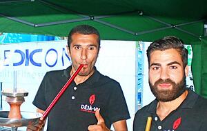 Shisha rauchend am Ring sitzen: kein Problem beim Open-Air-Boxen