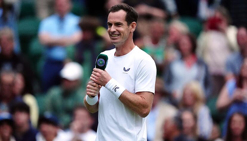 Nach seinem Aus im Doppel mit seinem Bruder war Andy Murray zu Tränen gerührt. Nach seinem Aus im Doppel mit seinem Bruder war Andy Murray zu Tränen gerührt.