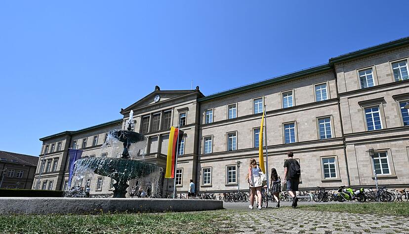 Eine von zehn als Exzellenzuniversit&auml;ten best&auml;tigte Hochschule ist die Uni T&uuml;bingen. (Archivbild)