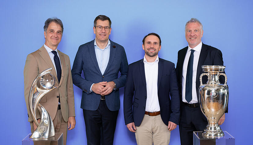Von links nach rechts: Michele Uva, Direktor soziale und &ouml;kologische Nachhaltigkeit der Uefa; Jens Thiemer, Chief Customer Officer Lidl International; Marcus Sagitz, Gesch&auml;ftsf&uuml;hrer Marketing & Corporate Affairs PerZero International; Guy-Laurent Epstein, Marketingdirektor der Uefa.
