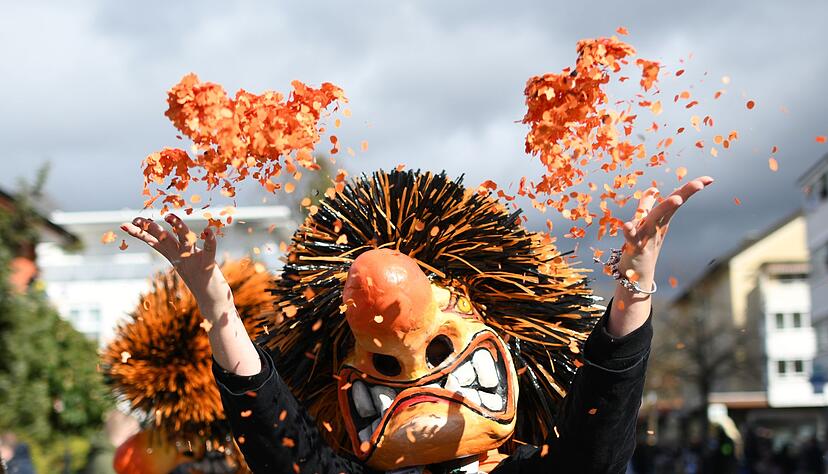 Geh&ouml;ren die bunten Schnipsel zum Brauchtum dazu? (Symbolbild)