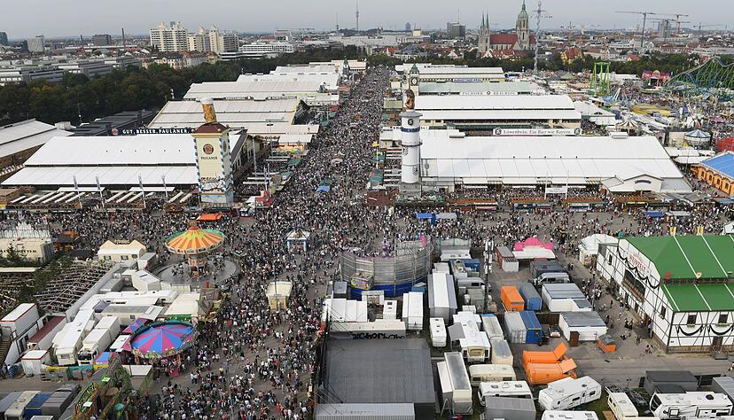 Die Bewebung um die Wiesn-Zelte l&auml;uft. (Archivbild)